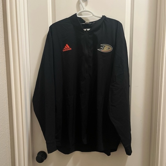 NWT Adidas Anaheim Ducks LS 1/4 Zip Black Orange GH5401 Sweatshirt Men's Size XL - Picture 1 of 6